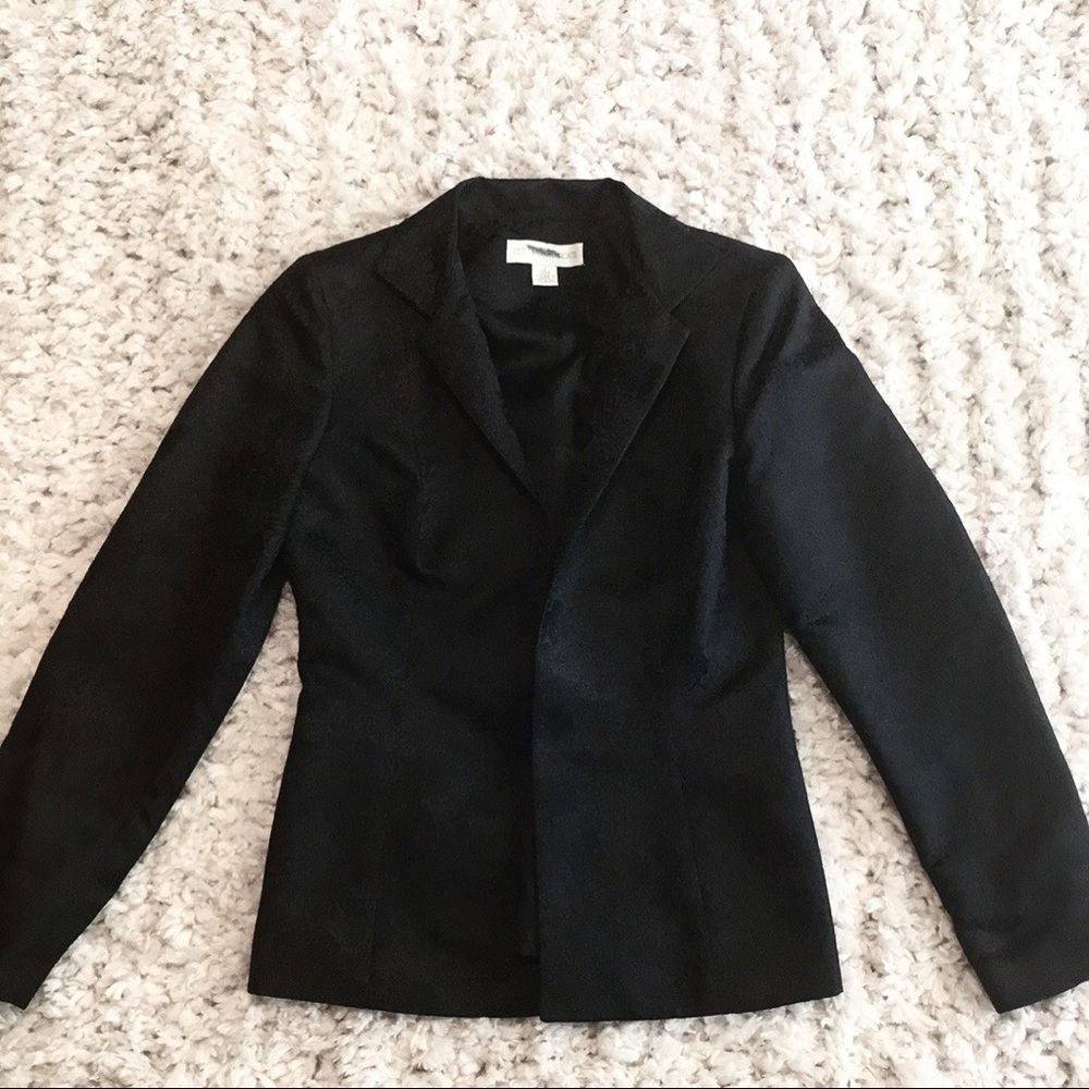 Petite Sophisticate black patterned Blazer SIZE 0